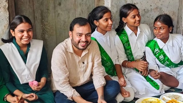 Alakh Pandey: How This 'Physics Wallah' Turned Failing Exams Into A 30,000 Crore Empire And Is Now Richer Than Shah Rukh Khan