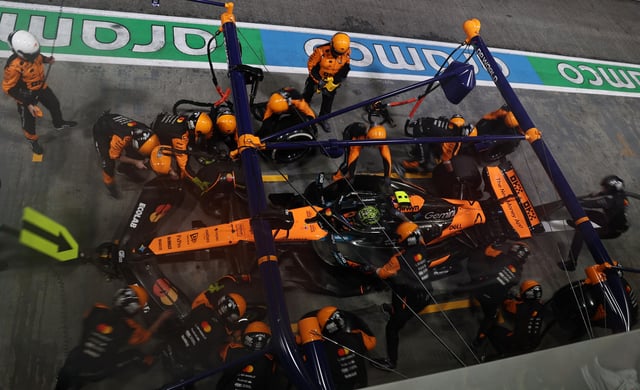 Formula One F1 - Singapore Grand Prix - Marina Bay Street Circuit, Singapore - October 5, 2025 McLaren's Lando Norris in the pit lane during the race REUTERS/Jeremy Lee
