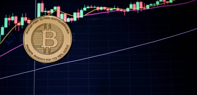 Le bitcoin a atteint un nouveau plus haut dimanche, dépassant le seuil des 125.000 dollars, alors que la paralysie budgétaire se poursuit aux Etats-Unis