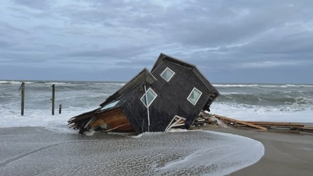 Ninth home collapses at Buxton's Oute banks, North Carolina on October 3, 2025.