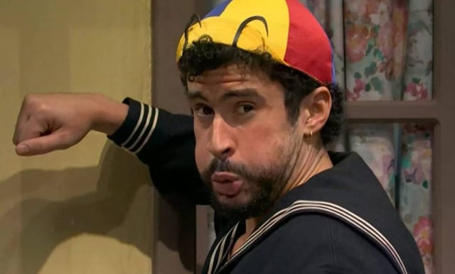 Rinde Bad Bunny tributo a El Chavo en su debut como anfitrión en SNL
