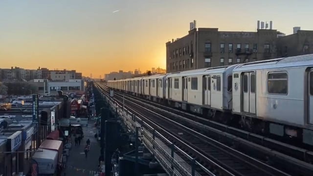 Demetrius Crichlow, presidente de NYC Transit, calificó la muerte de las niñas como “una tragedia” y subrayó que el surf en el metro no es un juego.