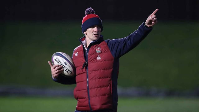 Alan Dickens takes charge of pre match warm up for England U20s PICTURE: Getty Images