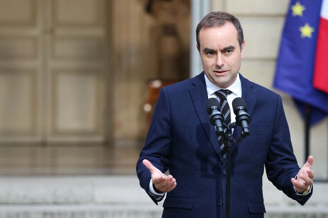 Le premier ministre Sébastien Lecornu, lors de sa déclaration à Matignon, vendredi 3 octobre.
