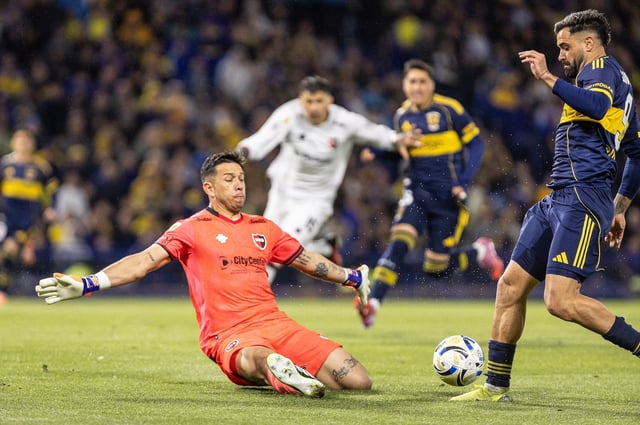 Milton Giménez se destapó con dos goles en la victoria de Boca ante Newell's por 2-0 en la Bombonera, por la 11° fecha del torneo Clausura