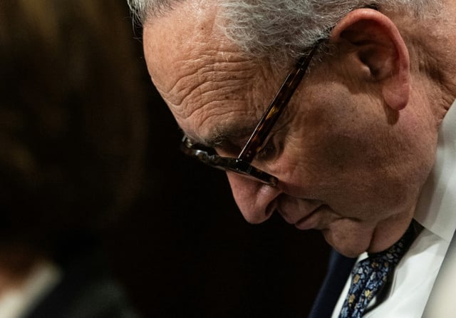 Le chef de la minorité démocrate au Sénat, Chuck Schumer, lors d'une conférence de presse au Capitole de Washington, le 30 septembre 2025