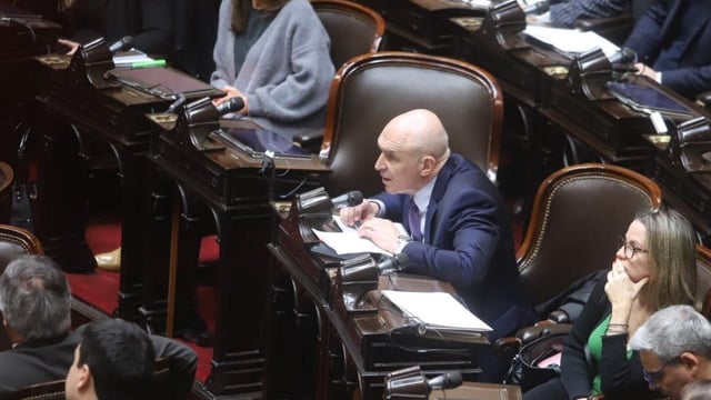 José Luis Espert podría perder su banca en Diputados antes del 10 de diciembre.