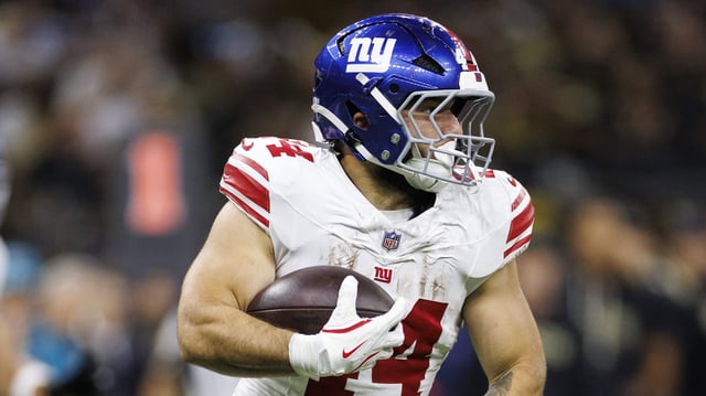 NEW ORLEANS, LOUISIANA - OCTOBER 5: Cam Skattebo #44 of the New York Giants runs the ball during the second quarter of an NFL football game against the New Orleans Saints at Caesars Superdome on October 5, 2025 in New Orleans, Louisiana. (Photo by Logan Bowles/Getty Images)