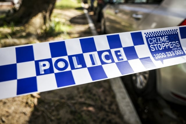 Un tireur a semé la panique en ouvrant le feu à plusieurs dizaines de reprises dimanche soir dans une rue commerçante très fréquentée de Sydney, faisant 16 blessés