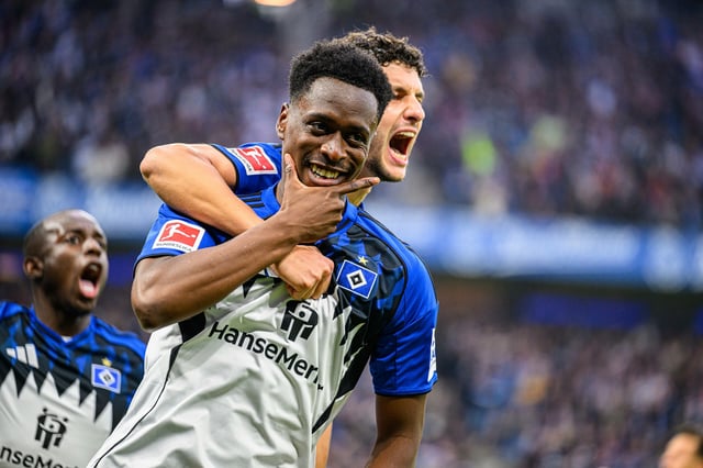 HSV-Profi Albert Sambi Lokonga hatte nach seinem Tor gut lachen.