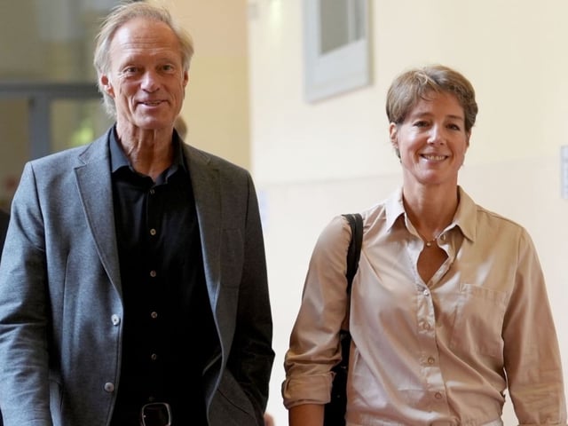 Gerhard Delling (l.) äußert sich im Block-Prozess.