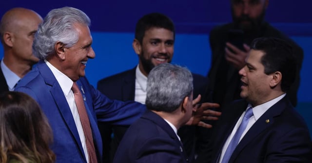 Sucessão de Bolsonaro acirra troca de farpas entre Ciro e Caiado