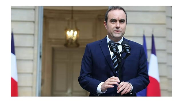Sébastien Lecornu renunció como primer ministro francés apenas horas después de anunciar su gabinete.