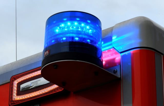Nach dem Fund eines toten Sechsjährigen auf einer Bahnstrecke in Hamburg geht die Polizei von einem Zusammenstoß mit einer S-Bahn aus. Es handle sich nach derzeitigem Ermittlungsstand um "ein Unfallgeschehen", teilten die Beamten mit.