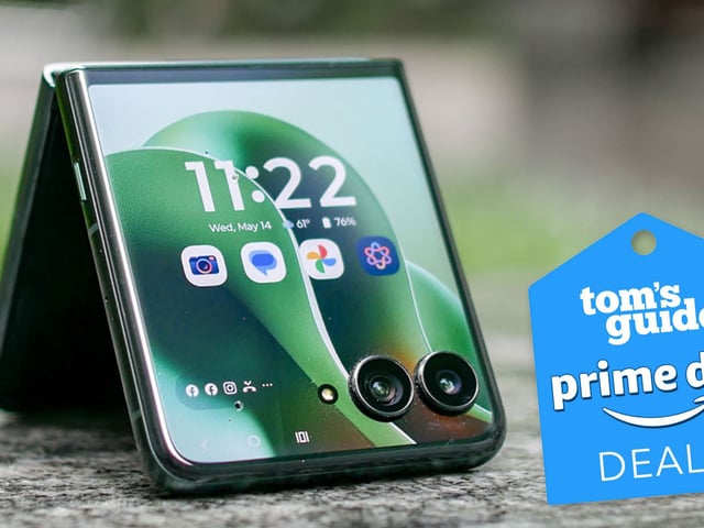 motorola razr ultra with prime day deal tag