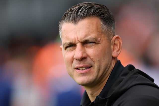 Soccer Football - Pre-Season Friendly - Luton Town v Tottenham Hotspur - Kenilworth Road, Luton, Britain - July 26, 2025 Luton Town manager Matt Bloomfield Action Images via Reuters/Andrew Boyers