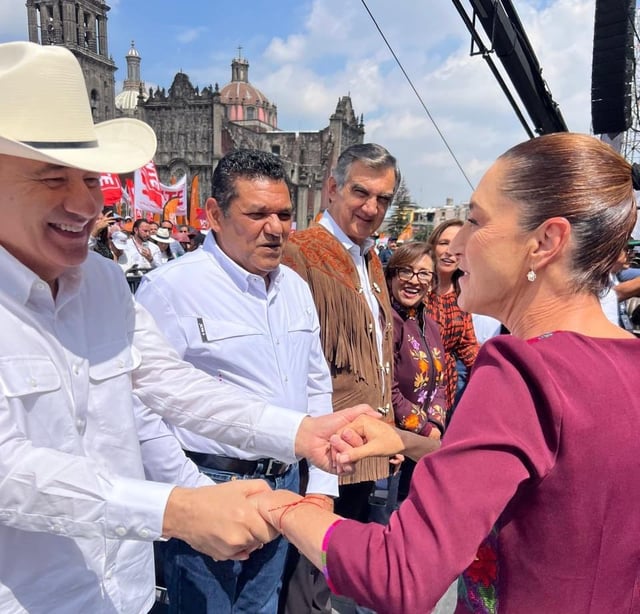 El gobernador Alfonso Durazo estuvo ayer en el evento de la presidenta Claudia Sheinbaum Pardo. FOTO: ESPECIAL