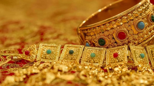 gold oranment