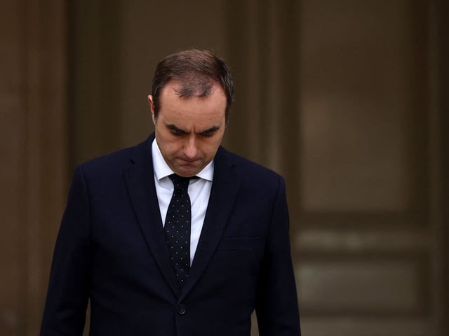 Frankreichs neuer Premierminister Sébastien Lecornu ist nach nur vier Wochen im Amt angesichts einer Regierungskrise überraschend zurückgetreten. Der Premier habe seinen Rücktritt bei Präsident Emmanuel Macron eingereicht und dieser habe ihn angenommen, teilte der Élysée-Palast mit.