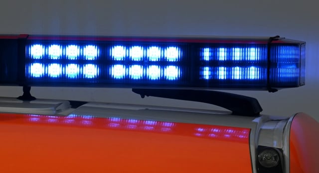 Durch Reizgas sind an einer Schule im nordrhein-westfälischen Borgentreich etwa 40 Schüler verletzt worden. Zwölf von ihnen mussten per Rettungswagen vorsorglich ins Krankenhaus gebracht werden, wie die Polizei in Höxter mitteilte.