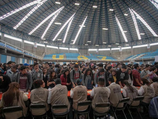 Padres y madres de familia, así como tutores y jóvenes podrán acceder a estos programas.