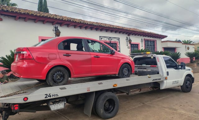 Balean a conductor en la salida a Quiroga de Morelia
