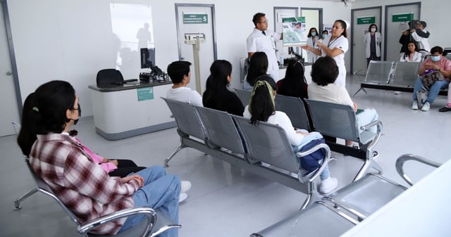 La Presidenta Sheinbaum adelantó que en enero comenzará el registro de todos los mexicanos para el Sistema de Salud Nacional. Foto: IMSS vía Cuartoscuro