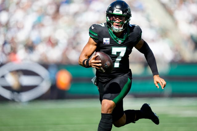 Will Justin Fields and the New York Jets beat the Denver Broncos in London? NFL Week 6 predictions, picks, odds preview the game on Oct. 12, 2025.