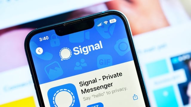 Signal gilt als sicherer Messenger. Aber eignet sich auch für Regierungsangelegenheiten? (Foto: Funstock / Shutterstock)