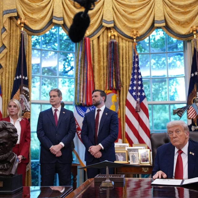 WASHINGTON, DC - SEPTEMBER 25: (L-R) FBI Director Kash Patel, U.S. Attorney General Pam Bondi, Treasury Secretary Scott Bessent and Vice President JD Vance listen to U.S. President Donald Trump talk to reporters after signing executive orders in the Oval Office of the White House on September 25, 2025 in Washington, DC. Trump is expected to sign several executive orders, including approving a partial sale of TikTok’s U.S. operations, following a 2024 law requiring parent company ByteDance to divest or face a ban. (Photo by Andrew Harnik/Getty Images)
