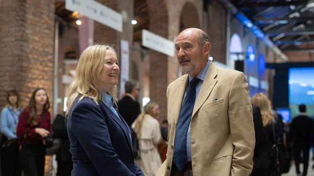 El ministro de Producción Rodolfo Vargas Arizu y la vicegobernadora Hebe Casado en la apertura de Vinexpo Explorer Mendoza.
