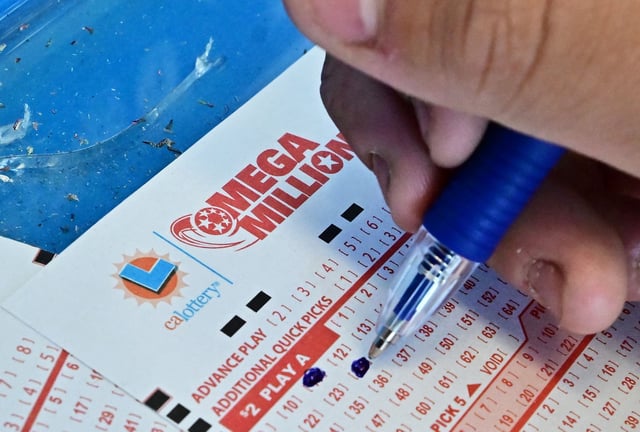 Revisa esta nota para que sepas en qué estado de EE.UU. se compró el boleto del Mega Millions ganador de $30 mil. (Foto: Frederic J. BROWN / AFP)