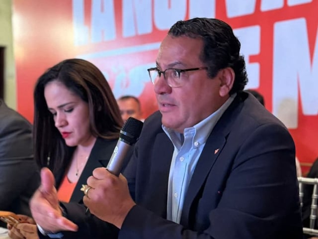 Los legisladores avalaron el dictamen sin leer 125 cuartillas en apenas unos minutos.