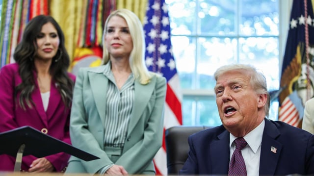 AG Pam Bondi and President Trump in the White House. Photo: Samuel Corum/Sipa/Bloomberg via Getty Images.