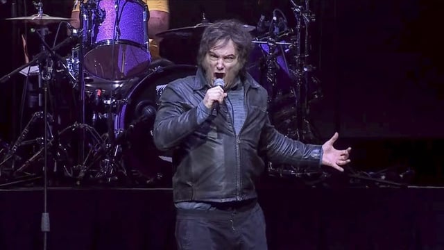 El presidente Javier Milei y su hermana Karina, secretaria general de la Presidencia, encabezaban esta noche el acto de presentación del nuevo libro del mandatario en el Movistar Arena, el miroestadio ubicado en el barrio porteño de Villa Crespo.