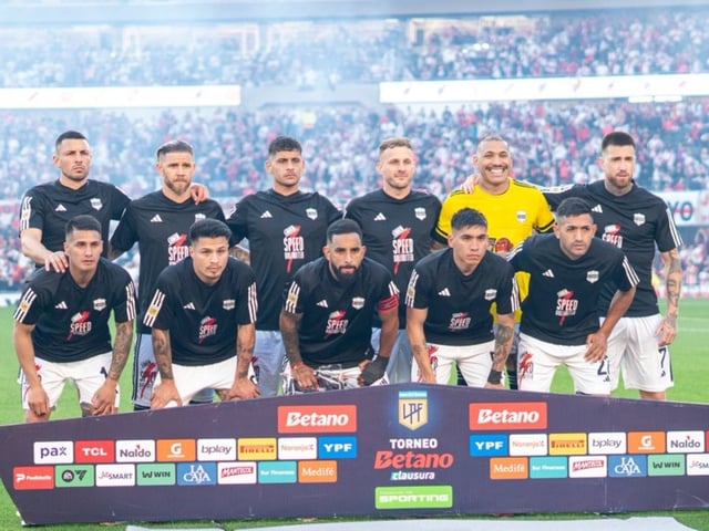 Deportivo Riestra viene de hacer historia en el Monumental.