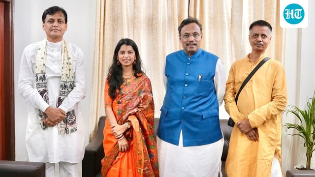 Popular folk and devotional singer Maithili Thakur with Bharatiya Janata Party election in-charge Vinod Tawde and Union minister Nityanand Rai. 