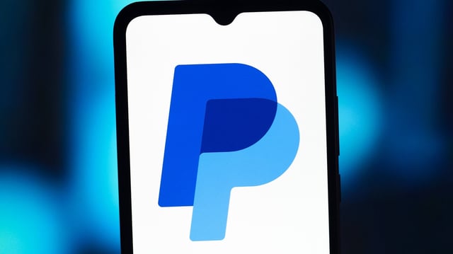 Phishing-Angriffe auf PayPal nehmen zu – Nutzer sollten gefälschte E-Mails sofort erkennen und melden.