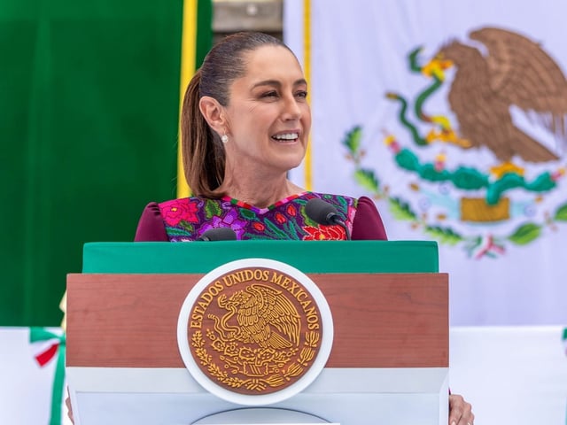La presidenta celebró un año de su gobierno en un evento organizado en el Zócalo de la Ciudad de México con simpatizantes y miembros de Morena.