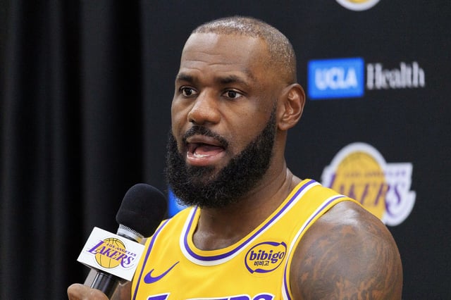 LeBron James spielt aktuell für die LA Lakers.