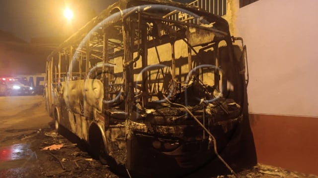 El bus estaba apartado en la calle María Parado de Bellido.