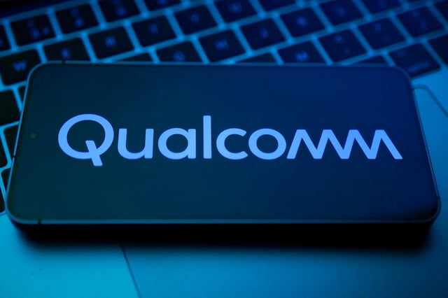 A Qualcomm logo appears in this illustration taken August 25, 2025. REUTERS/Dado Ruvic/Illustration