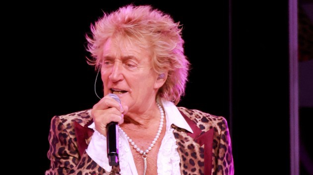Rod Stewart performs in Nashville, August, 2025 (Jason Kempin/Getty Images)