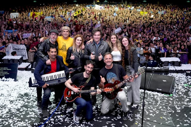 Los integrantes de la banda presidencial que acompañaron a Javier Milei en el Movistar Arena