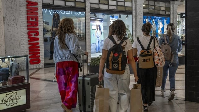 Argentinos de compras en Chile