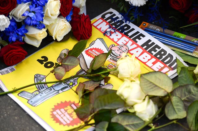 La rédaction de Charlie Hebdo et les parents de Charb demandent que le dessinateur tué dans l’attaque djihadiste contre l’hebdomadaire satirique il y a dix ans entre au Panthéon, dans le journal à paraître mercredi 8 octobre 2025.