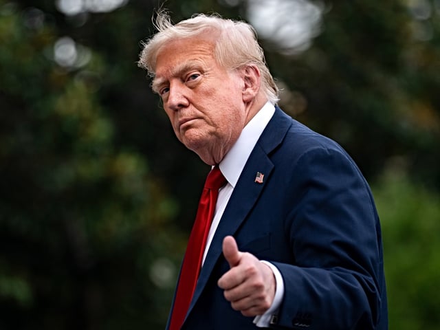 US President Donald Trump walks on the South Lawn of the White House after arriving on Marine One in Washington, DC, US, on Sunday, July 13, 2025. Trump said the US will send more Patriot air-defense batteries to Ukraine, which Kyiv has said it needs to protect itself from Russian airstrikes. Photographer: Bonnie Cash/UPI/Bloomberg