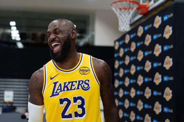 Lebron James ahora anuncia coñac.