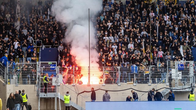 Gericht bestätigt Hausrecht von Carl Zeiss Jena, Stadt darf keine Verbote mehr erlassen.