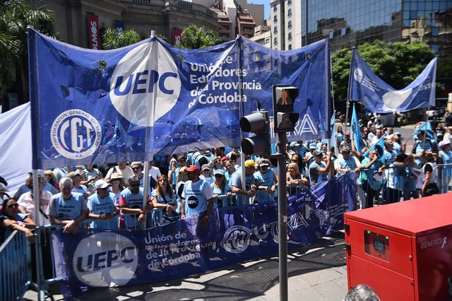 Paro nacional de la CGT en Córdoba. Concentración de Sadop y UEPC en Patio Olmos. (Pedro Castillo / La Voz)